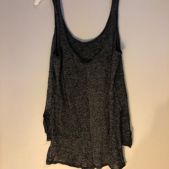 High-low Tanktop - Picture 2 of 2